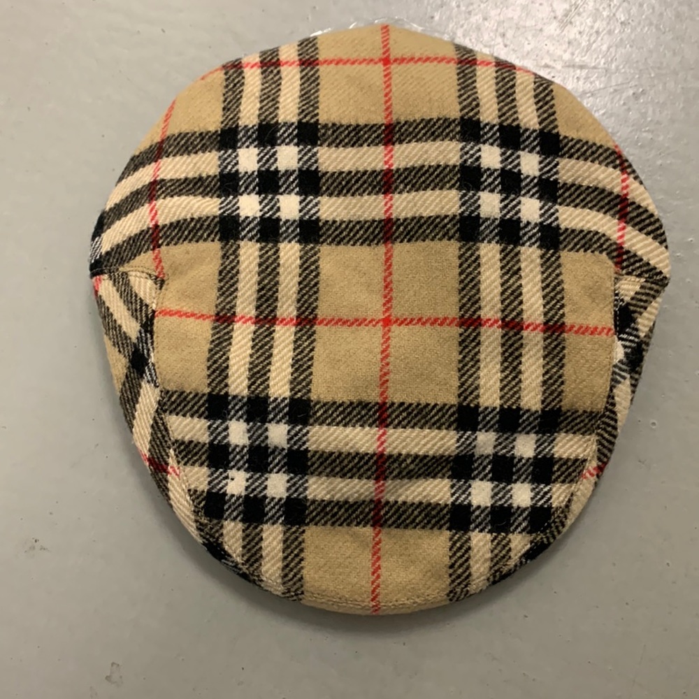 Authentic Burberry drivers cap